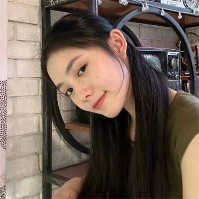 笼中女